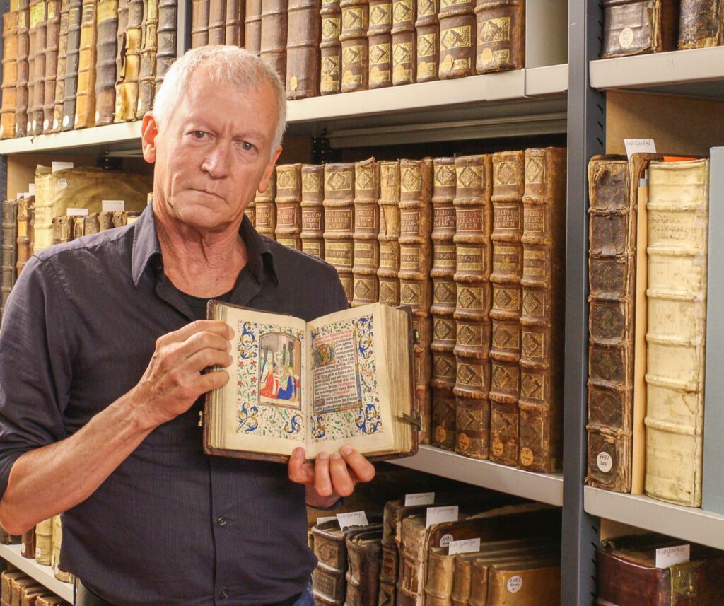Boeken Zijn Kunstwerken, Waar Tal Van Mensen Aan Hebben Gewerkt' - Abdijbibliotheek &